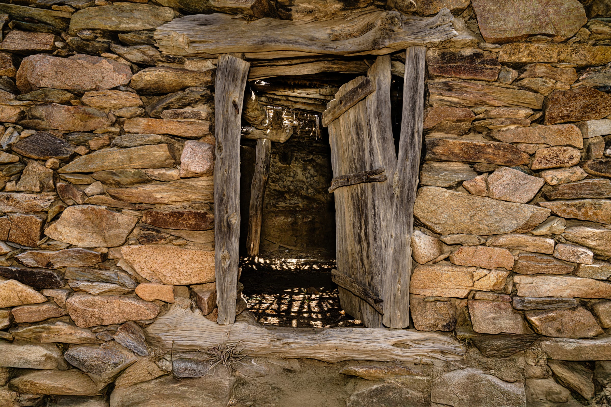 Old door in Alkhadra 26